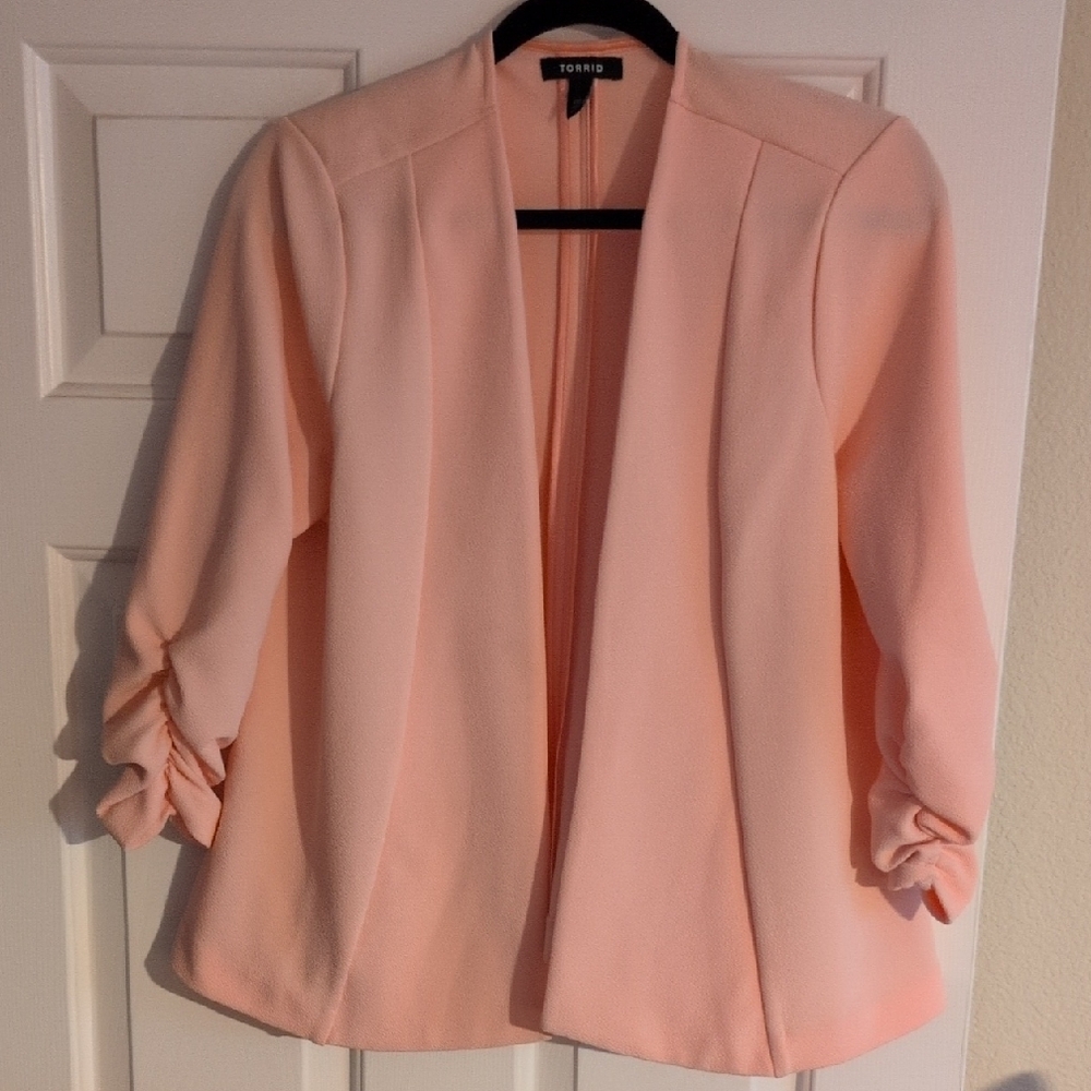 Torrid Peach Open-Front Ruched Sleeve Blazer